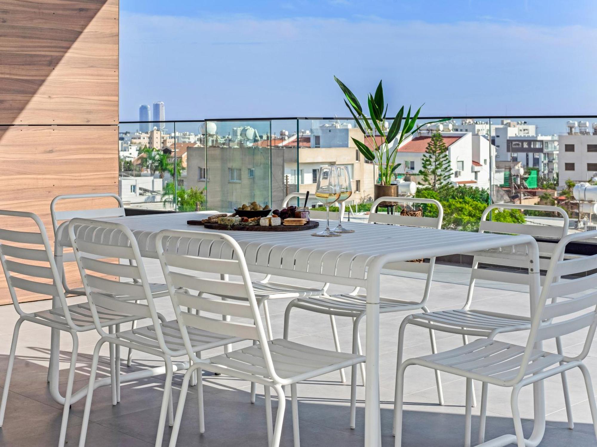 Sanders Crystal 1 Limassol Bagian luar foto
