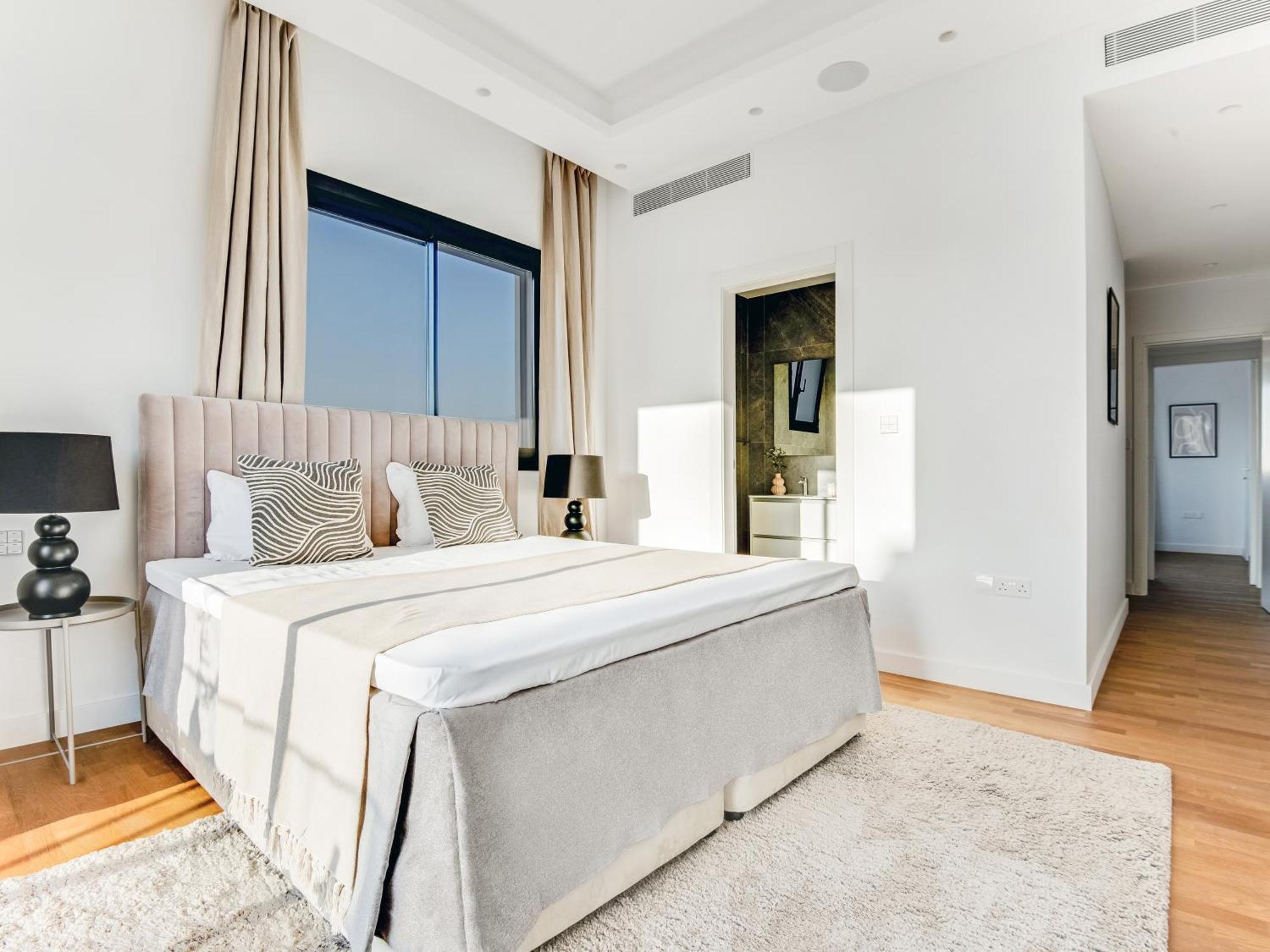 Sanders Crystal 1 Limassol Bagian luar foto