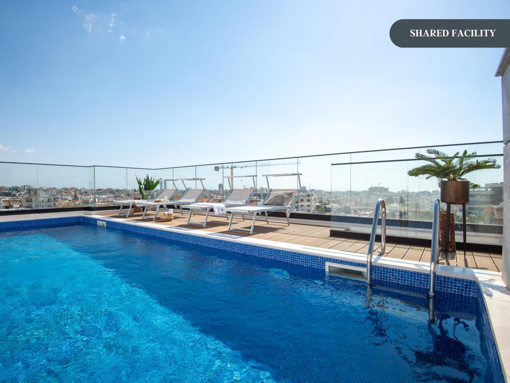 Sanders Crystal 1 Limassol Bagian luar foto