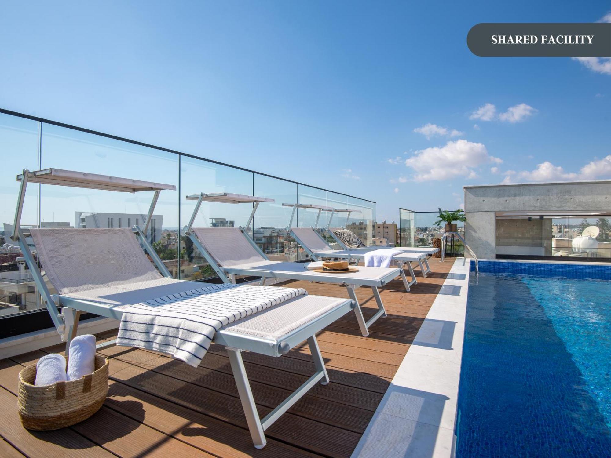 Sanders Crystal 1 Limassol Bagian luar foto