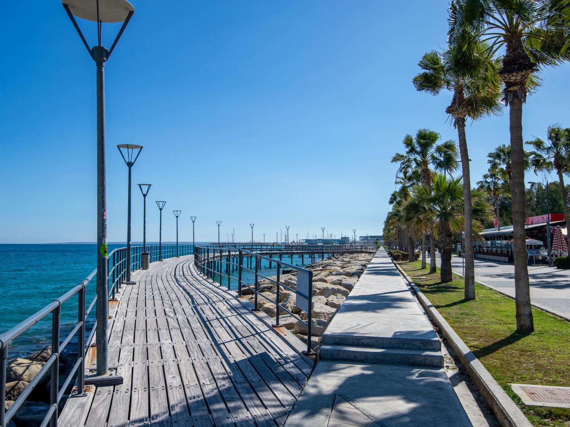 Sanders Crystal 1 Limassol Bagian luar foto