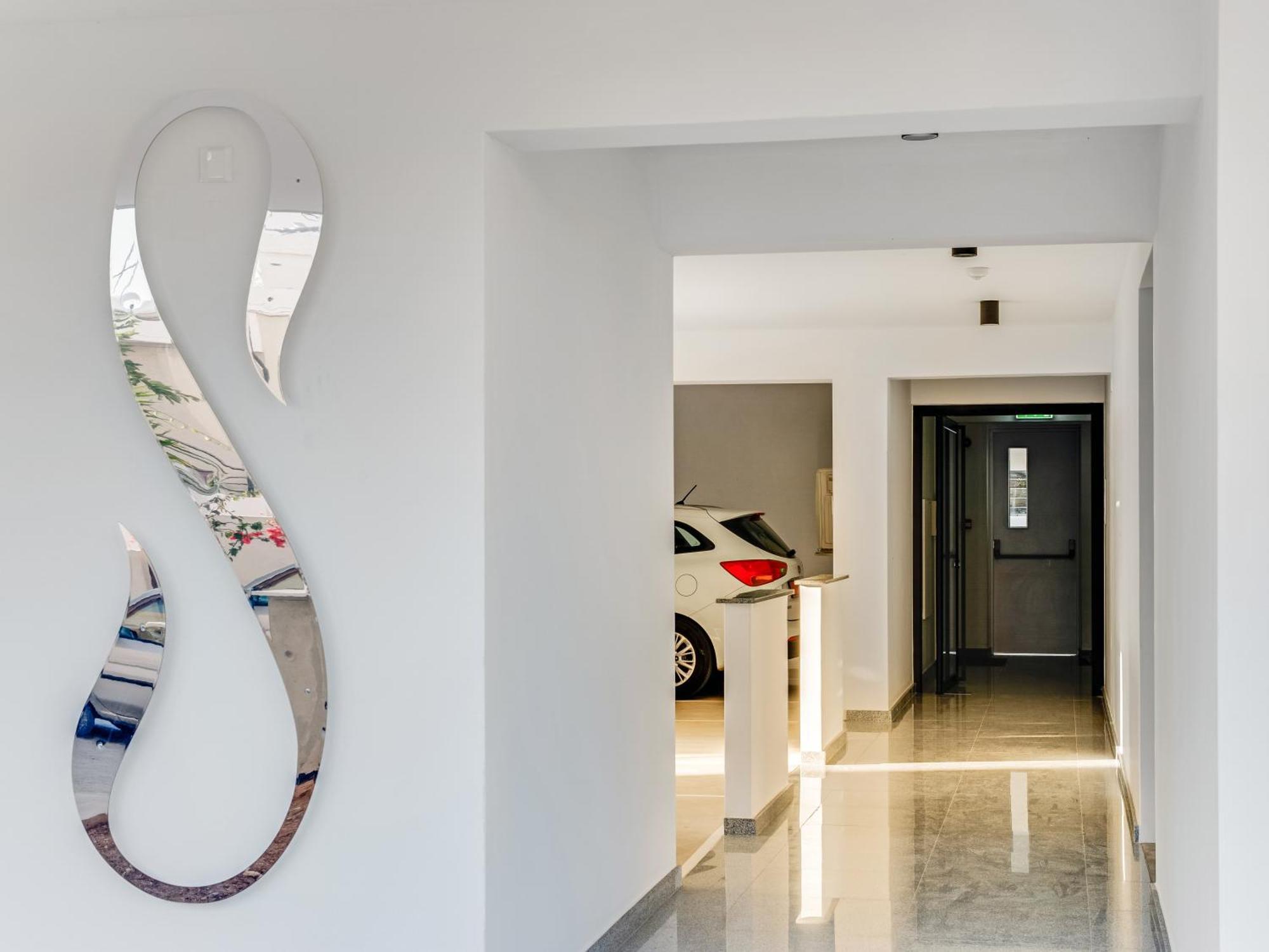 Sanders Crystal 1 Limassol Bagian luar foto