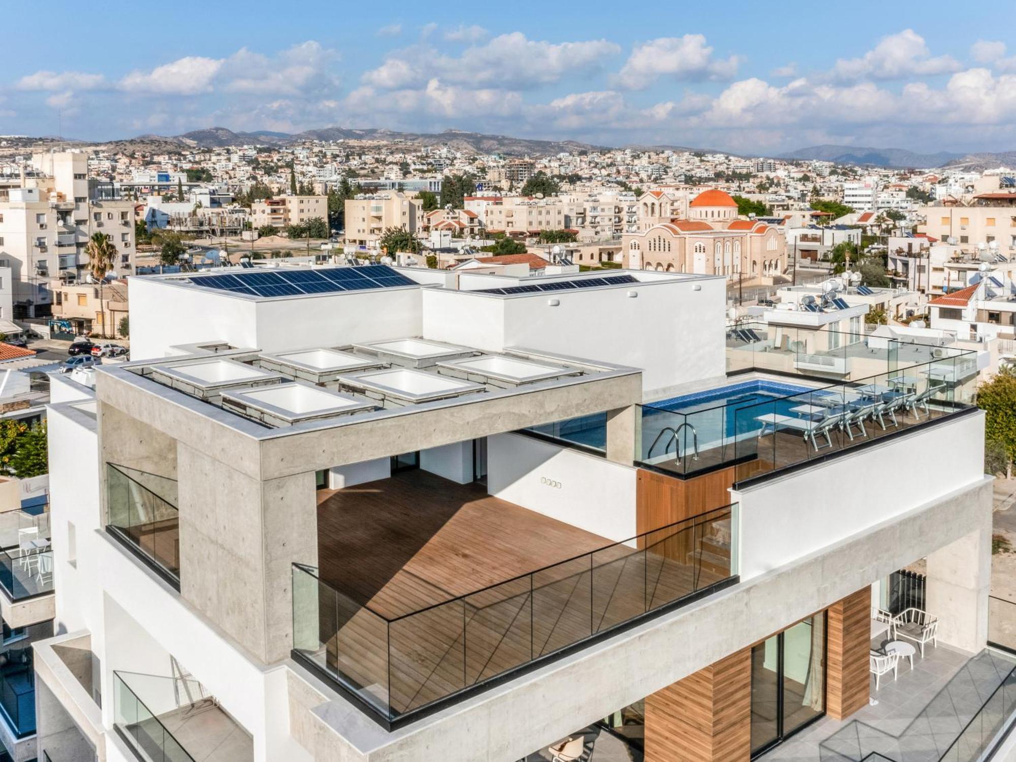 Sanders Crystal 1 Limassol Bagian luar foto